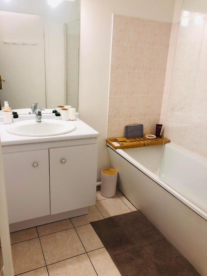 Ferienwohnung 7 Minutes Disney/Netflix/Terrace/Car Park Magny-le-Hongre Exterior foto